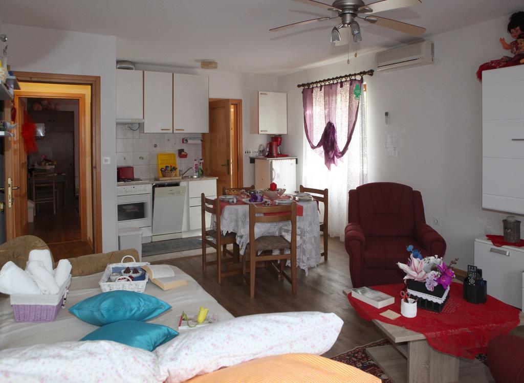 Apartments Adelita Porec Exterior photo